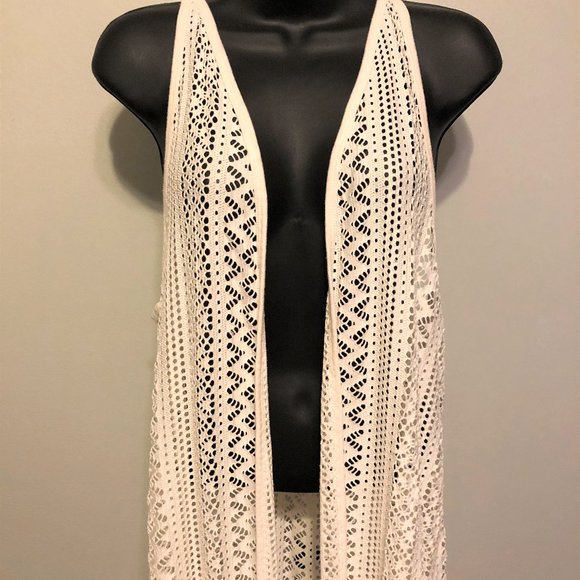 BOHO Sleeveless Cardigan - Picture 5 of 8